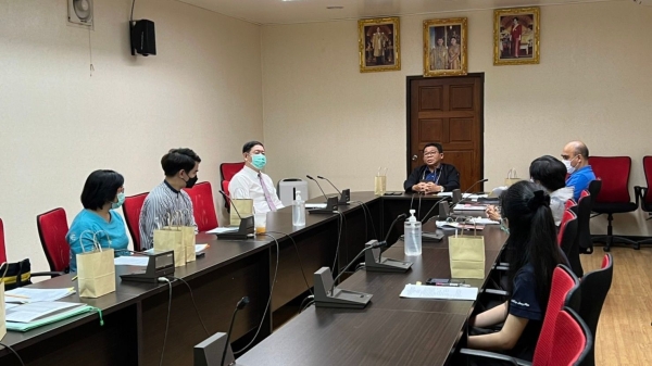 นายแพทย์วีรวุฒิ อิ่มสำราญ รองอธิบดีกรมการแพทย์ เป็นประธานการประชุมคณะกรรมการกำหนดราคากลาง